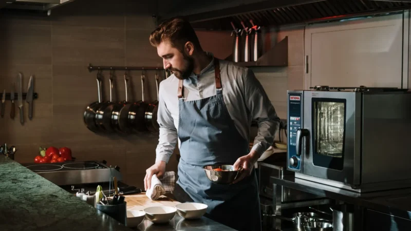 Restaurant SEO: Turn Near Me Searches Into Full Tables
